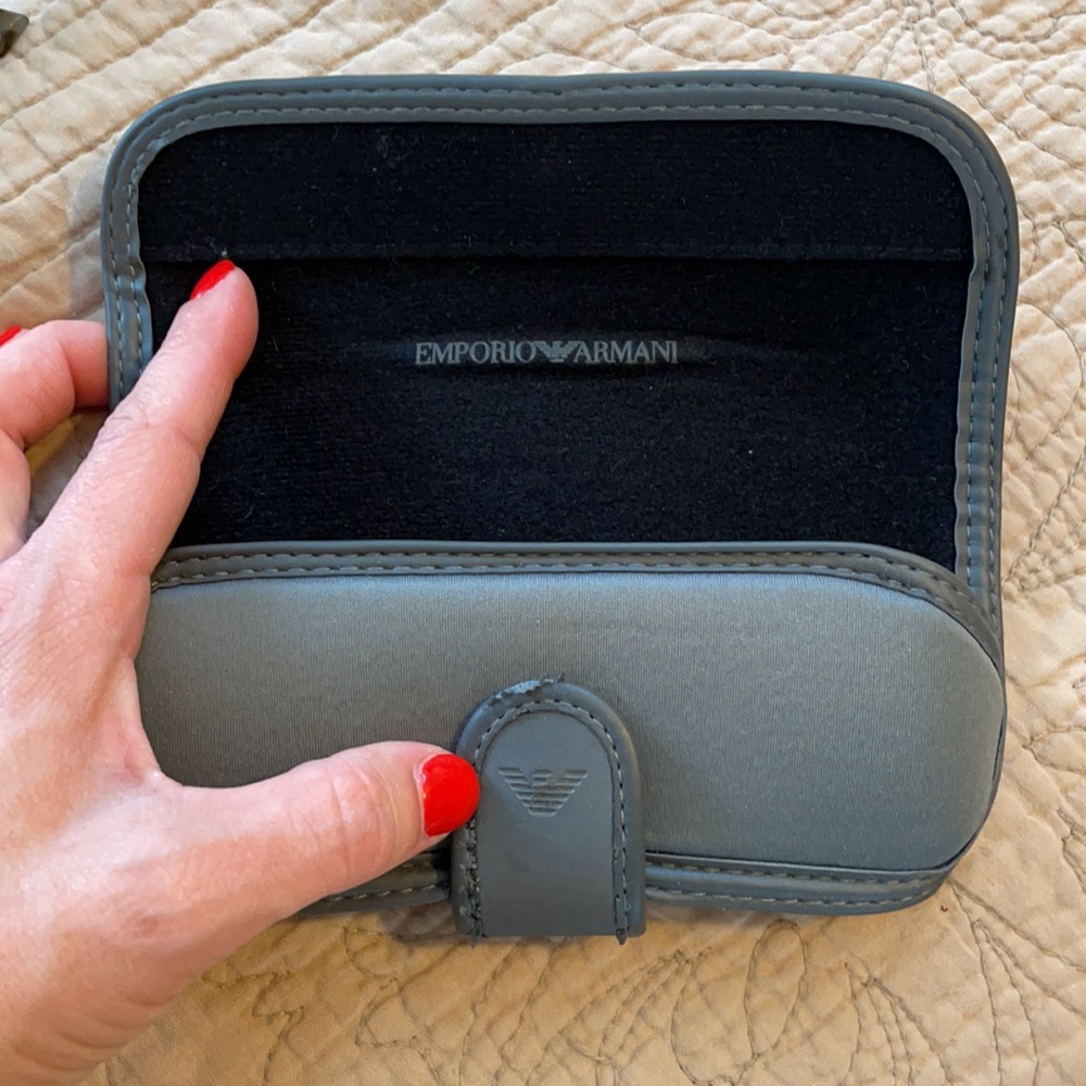 Emporio Armani Polarized sunglasses. EUC! - Picture 12 of 15